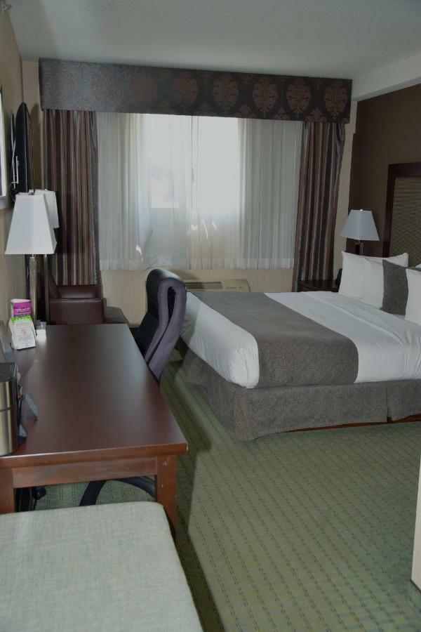 Hotel Coast & Conference Centre