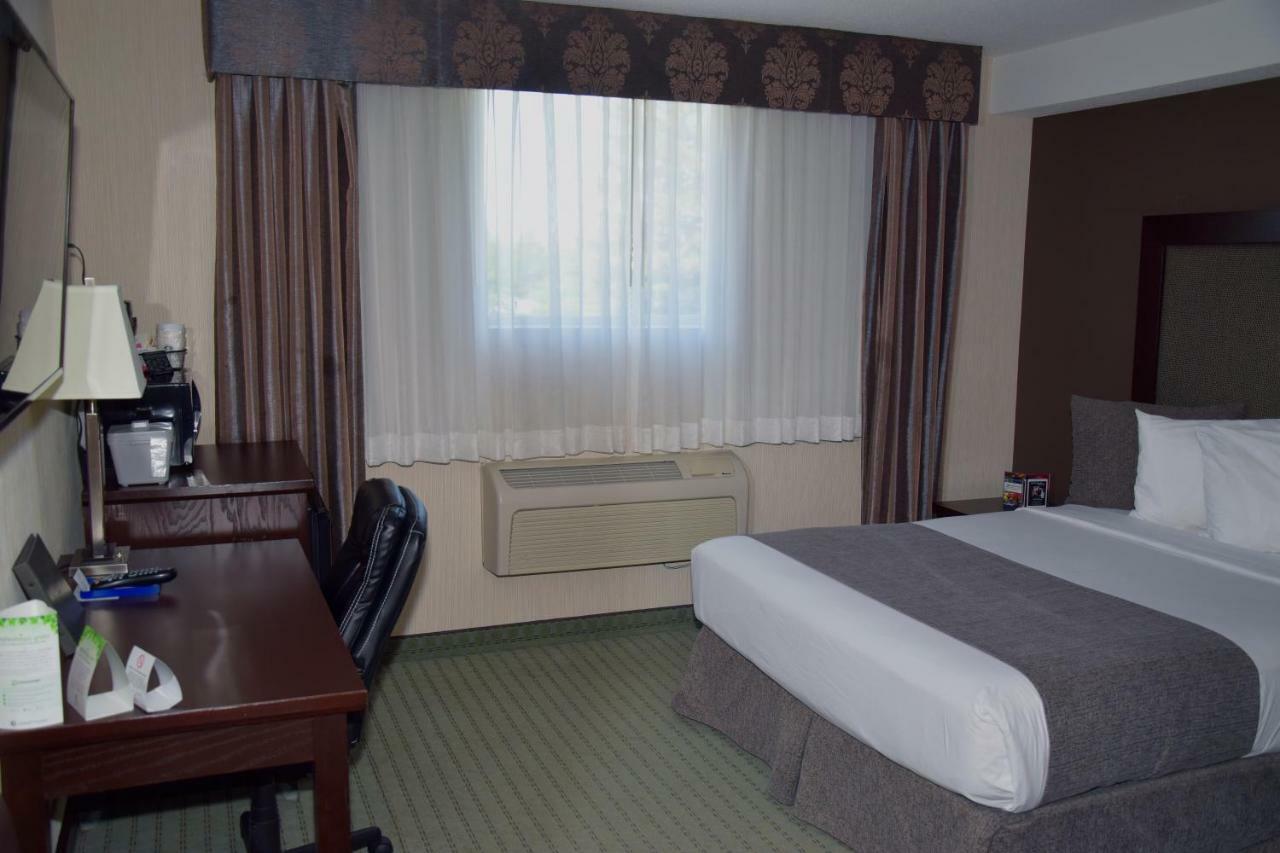 Hotel Coast & Conference Centre